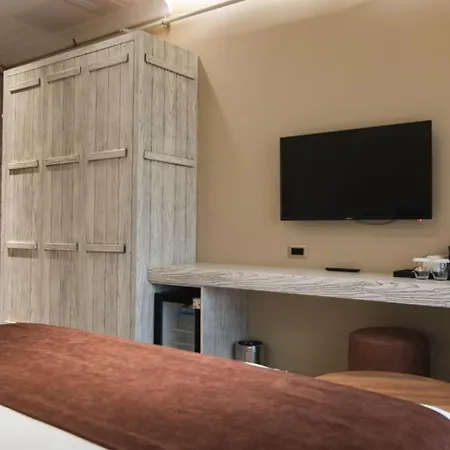 Hotel Magical House 4*